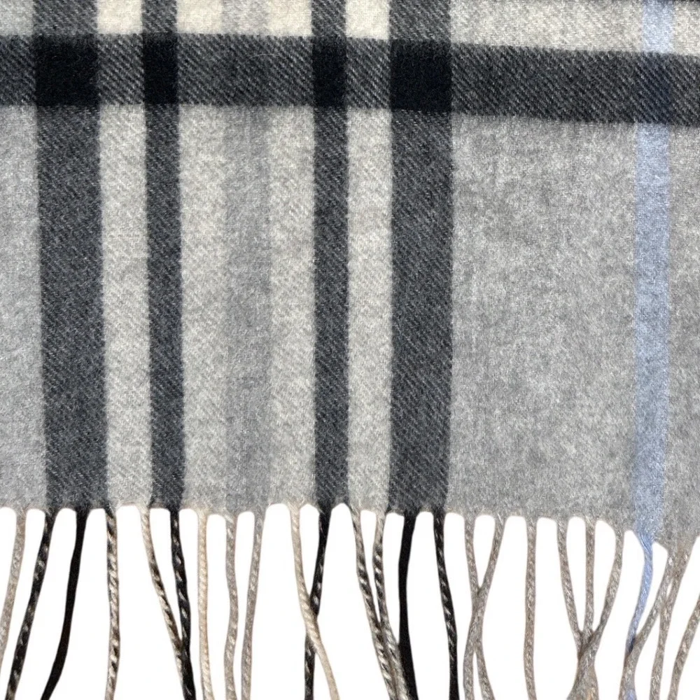 Lord & Taylor Giant Check Cashmere  Scarf Gray‎ Black Blue Plaid Fringe Winter